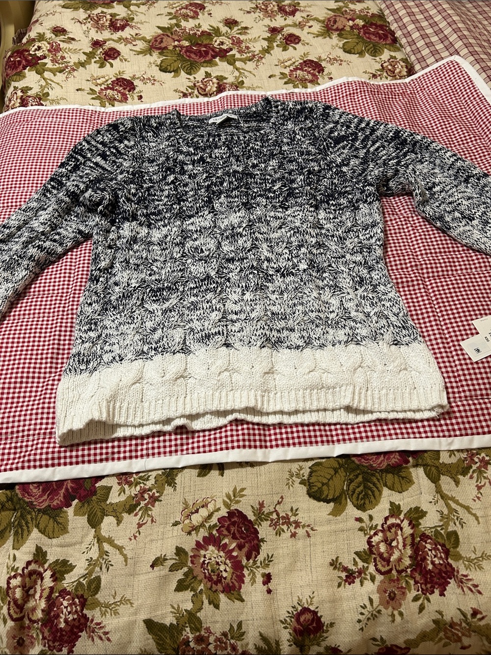 Liz Claiborne Navy and Cream Ombre Textured Crewneck Sweater